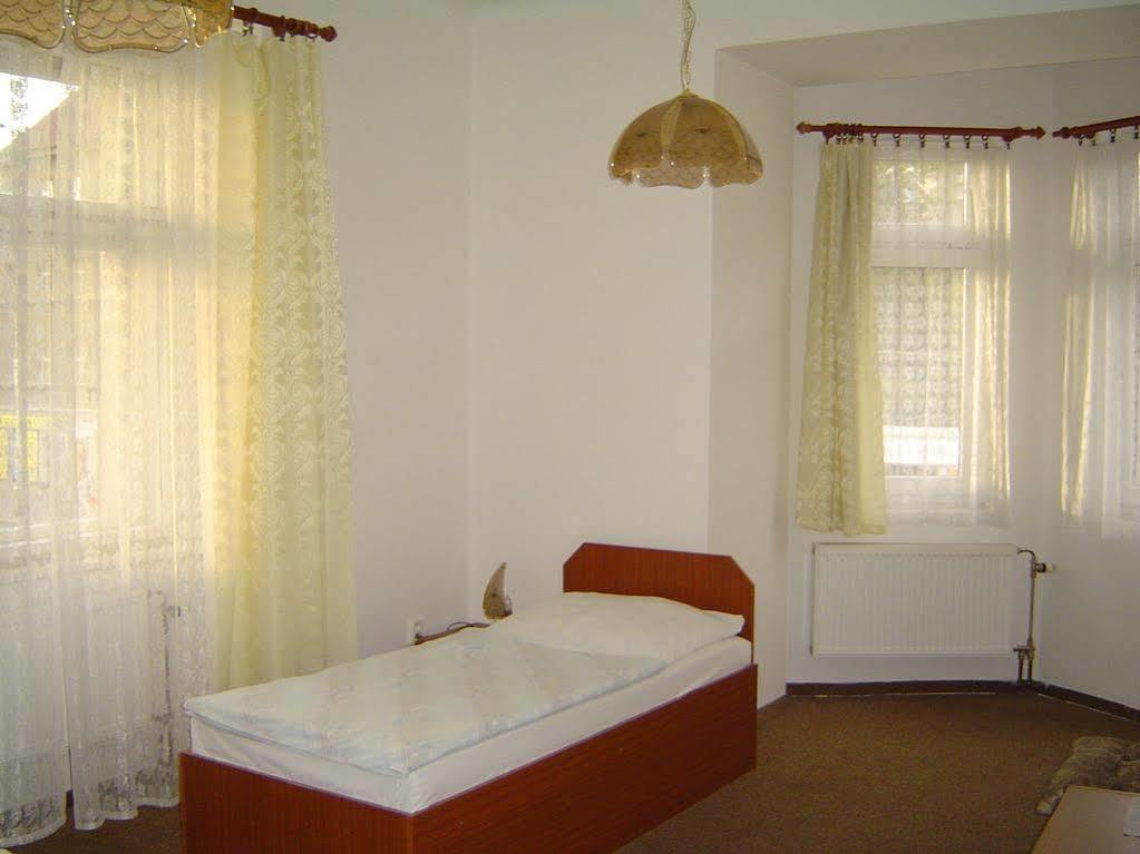 Hotel U Sladku Прага Экстерьер фото