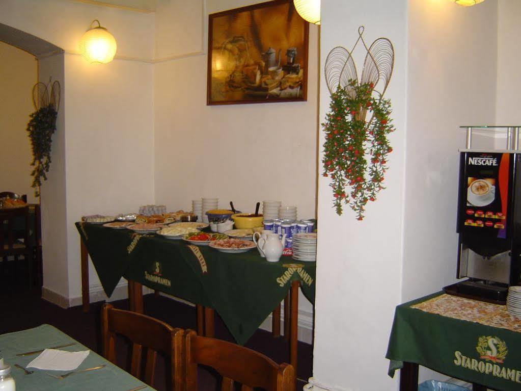 Hotel U Sladku Прага Экстерьер фото