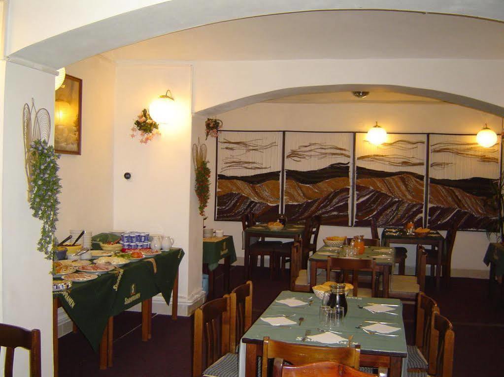 Hotel U Sladku Прага Экстерьер фото