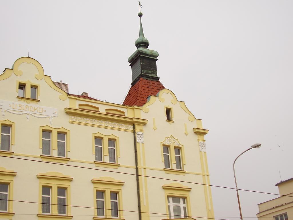 Hotel U Sladku Прага Экстерьер фото