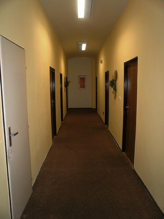 Hotel U Sladku Прага Экстерьер фото